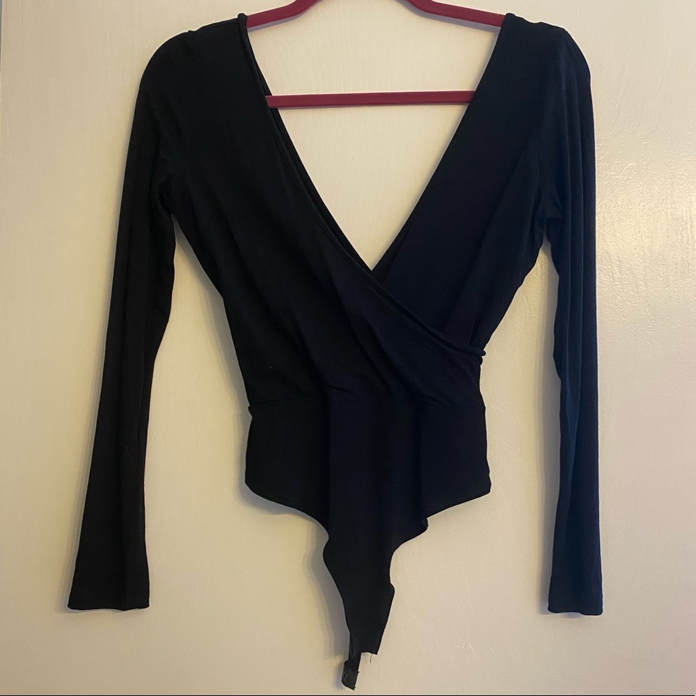 Low cut body suit